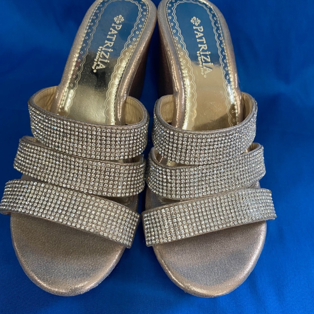 GOLD WEDGE SANDALS by PATRIZIA--size 8